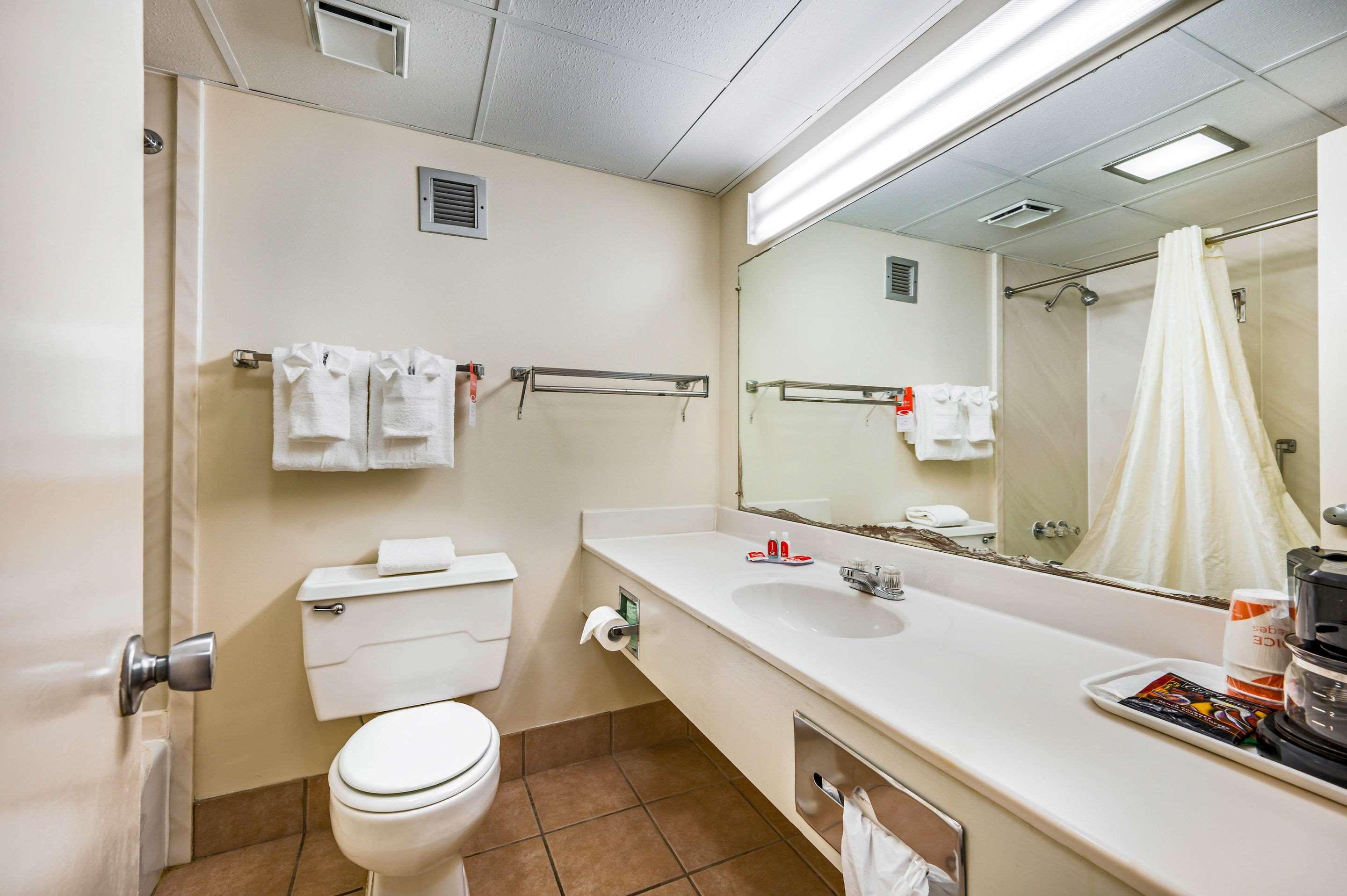 Econo Lodge Corinth Екстериор снимка