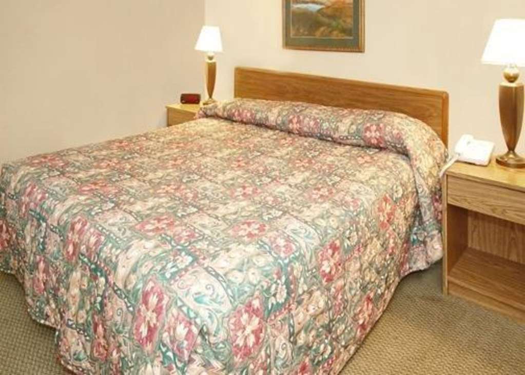 Econo Lodge Corinth Стая снимка